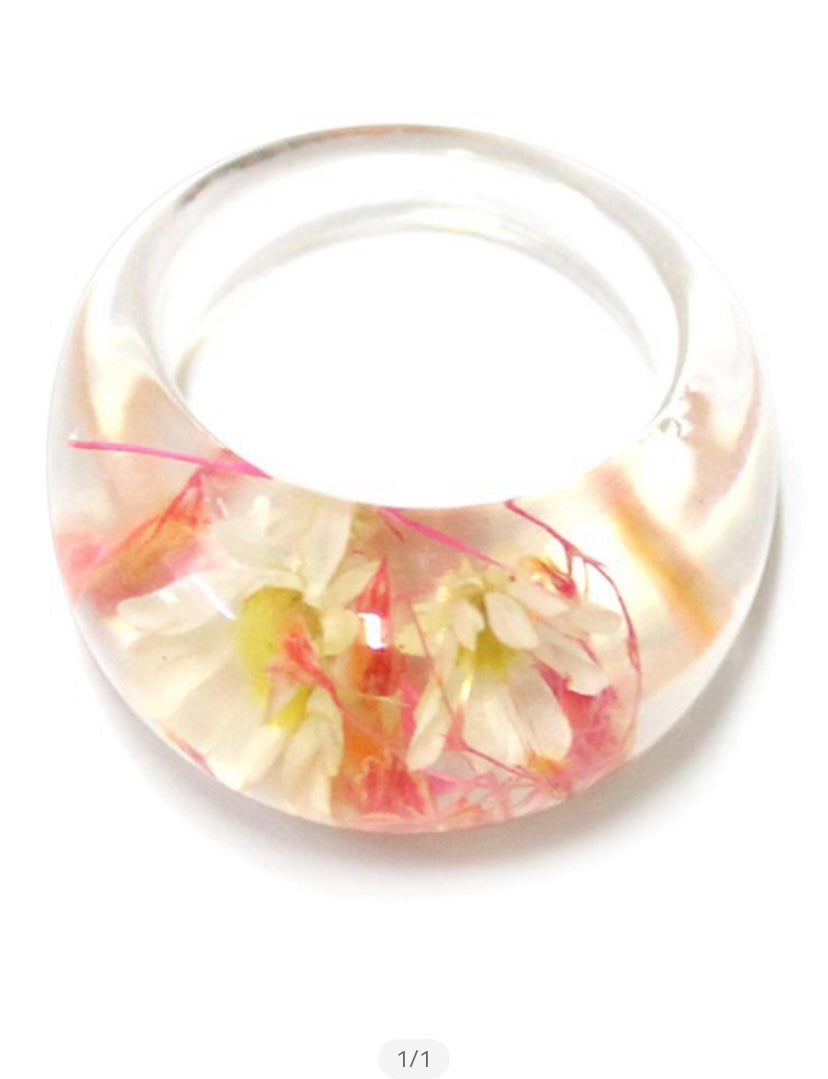 Presses Flower Acrylic Ring